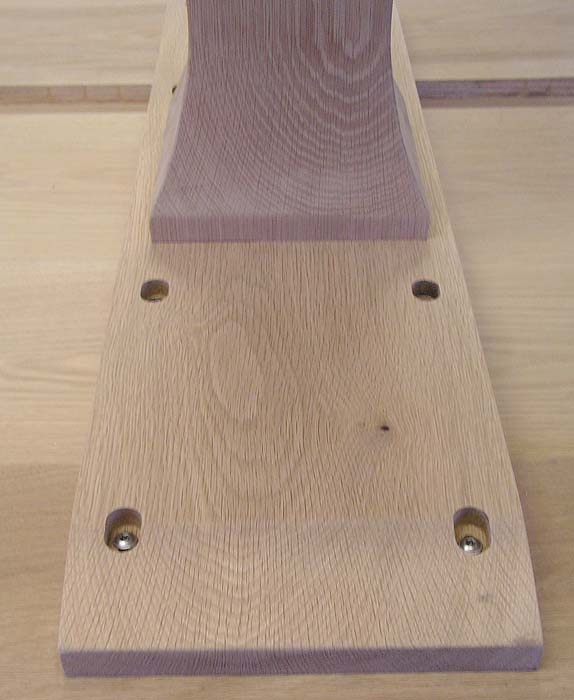 pedestal-leg-31-700px.jpg