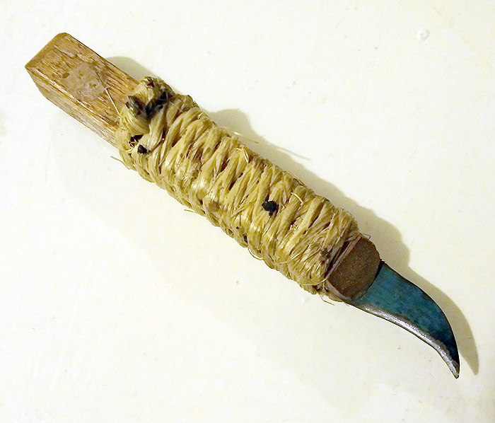 Bird's Beak Knife